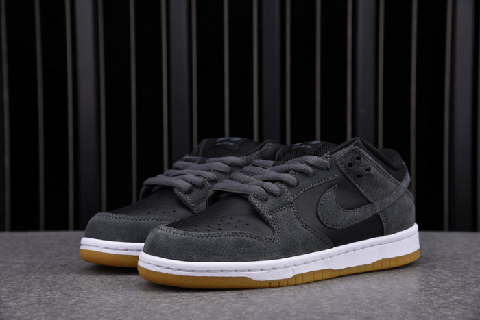 nike sb dunk low dark grey black gum - ar0778-001