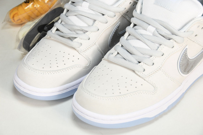 nike sb dunk low white lobster (friends and family) fd8776-100