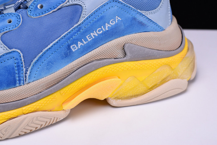 bl 17fw triple s“cream” washed show snea grey mens 483513w06e