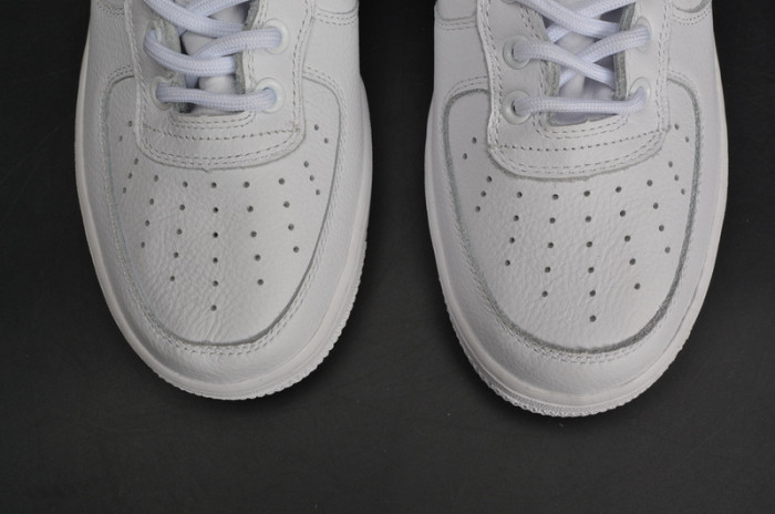 nike wmns sf force 1 “triple white” 903270 100